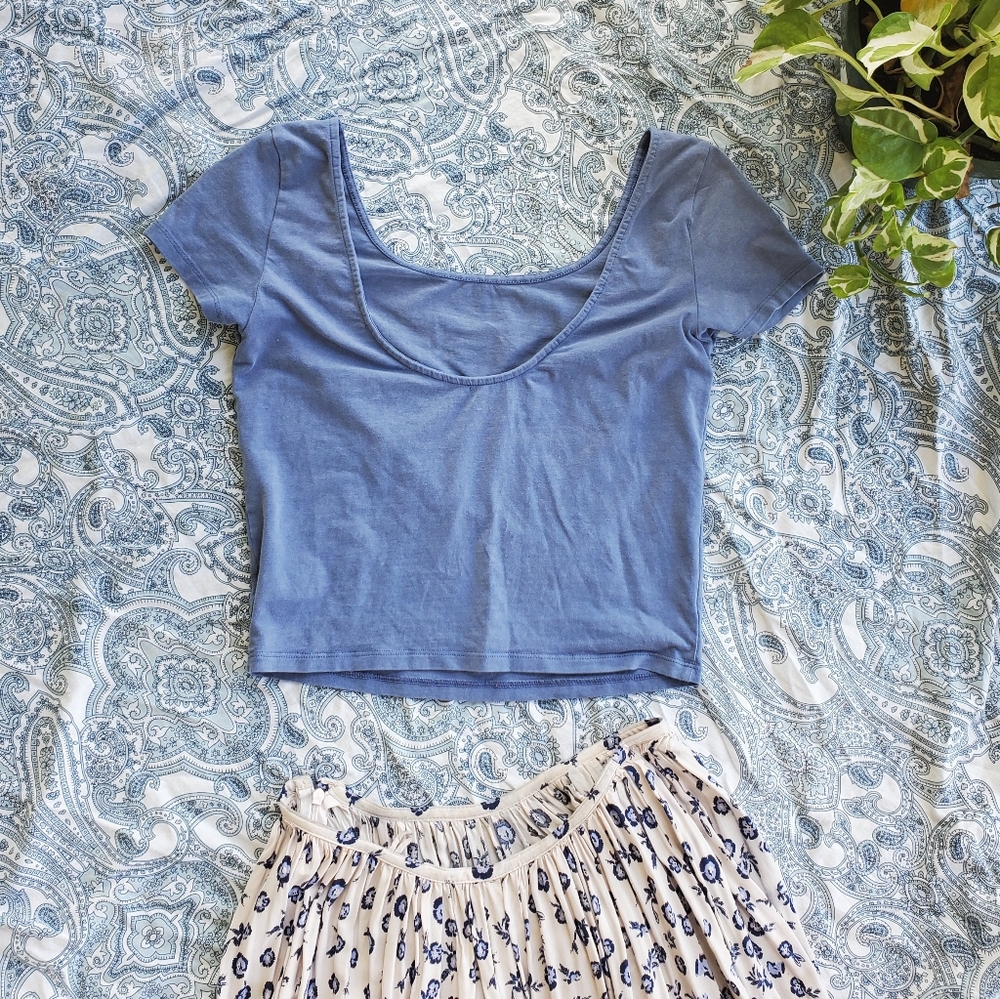 American Eagle Scoop Neck Crop